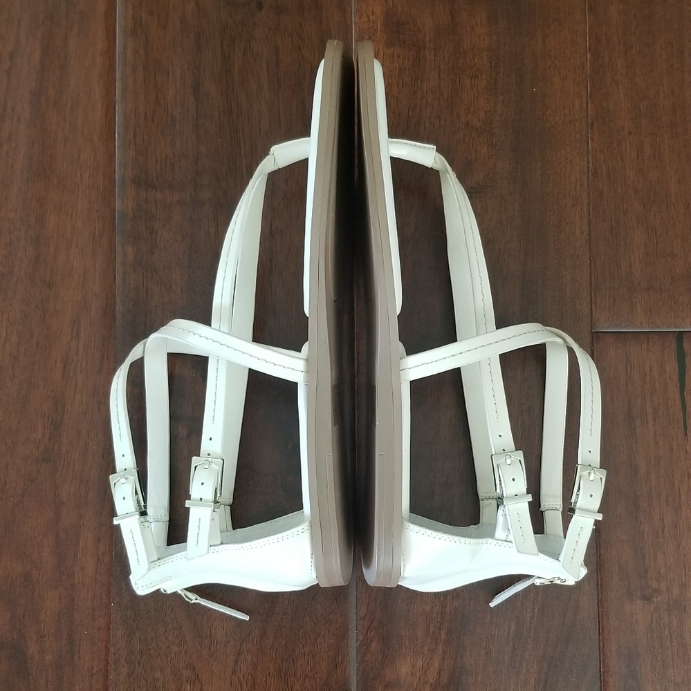 VINCE CAMUTO "Brenndie" Flat Sandal - Size 9 - Warm Vanilla - NWOT - Picture 3 of 8